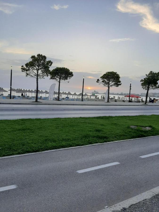 Grazioso Apartamento Arredato A Due Passi Dal Lungomare Avlonya Dış mekan fotoğraf